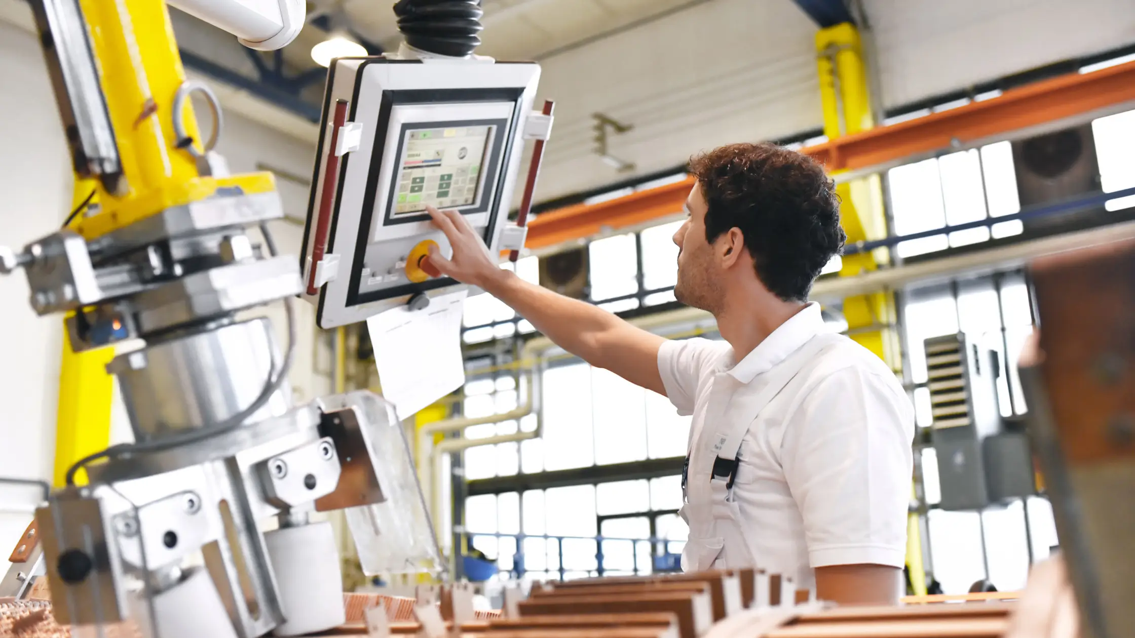 Using AI and IoT in manufacturing for predictive maintenance